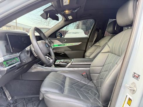 Used 2023 BMW 760i xDrive w/ Parking Assistance Package image 11