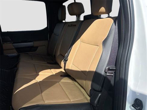 Used 2023 Ford F250 Lariat w/ Chrome Package image 27