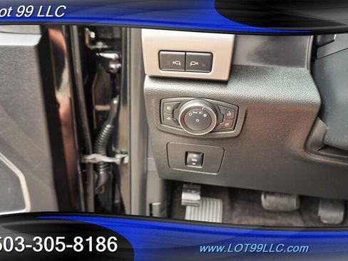 Used 2017 Ford F150 Platinum w/ Equipment Group 701A Luxury AWD/4WD image 26