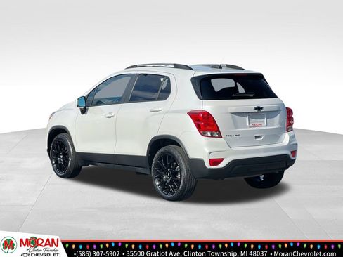 Certified 2022 Chevrolet Trax LT w/ Driver Confidence Package image 4