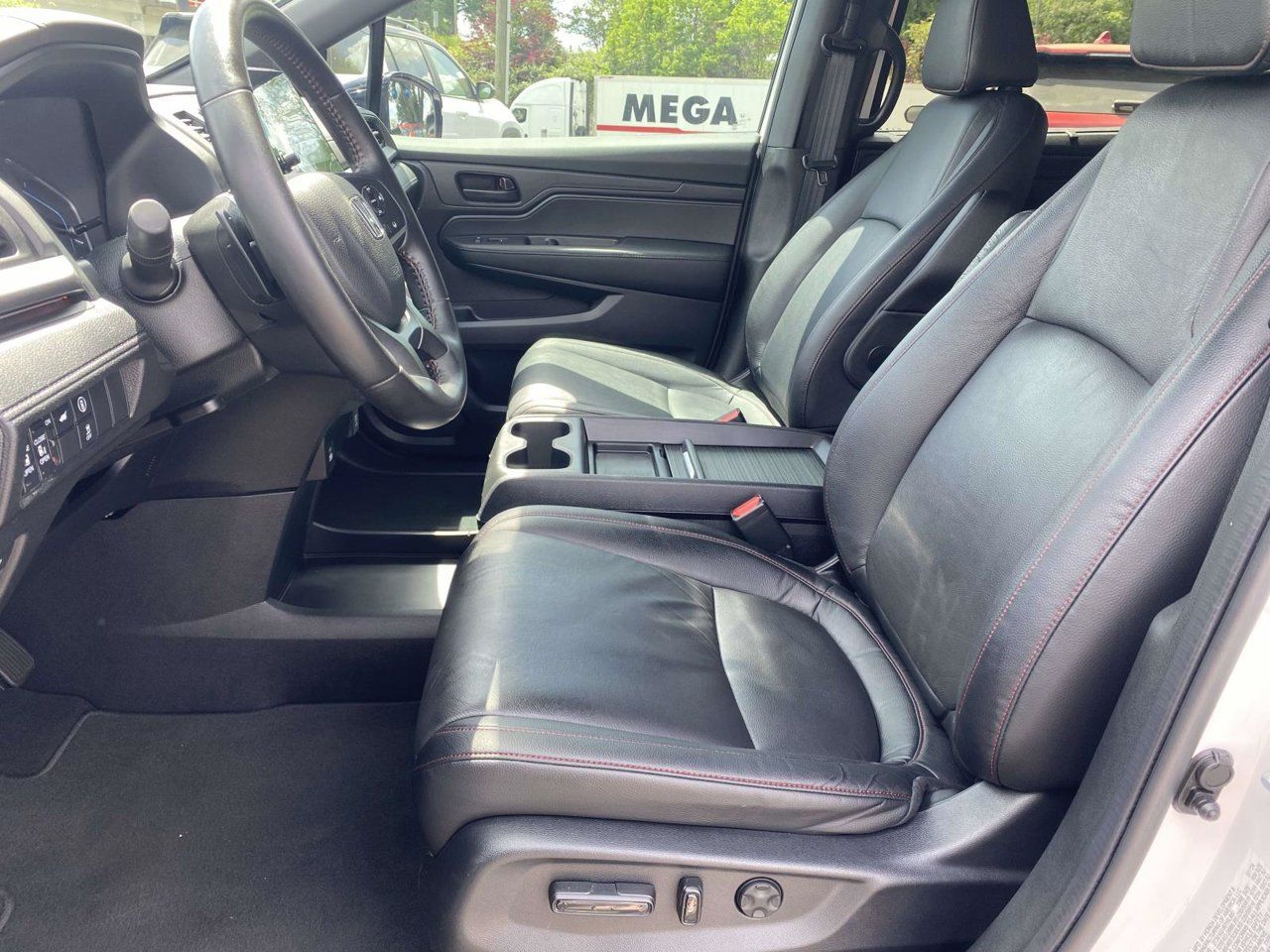 Used 2024 Honda Odyssey Sport image 15