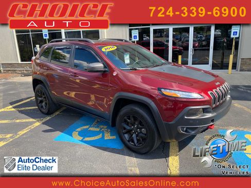Used 2018 Jeep Cherokee Trailhawk w/ Comfort/Convenience Group AWD/4WD image 1