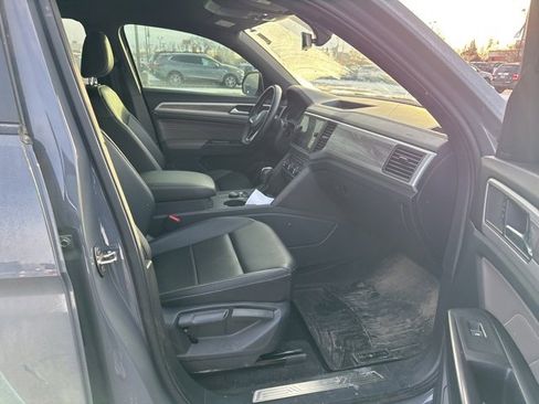 Used 2021 Volkswagen Atlas Cross Sport SE image 10