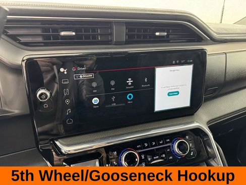 Used 2025 GMC Sierra 2500 Denali w/ Technology Package image 16