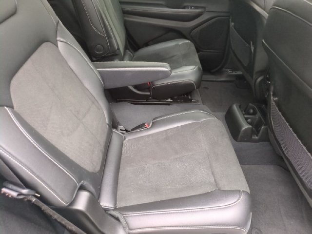Certified 2023 Jeep Grand Cherokee L Laredo AWD/4WD image 25