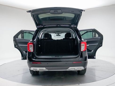 Used 2023 Ford Explorer XLT w/ Equipment Group 202A image 20