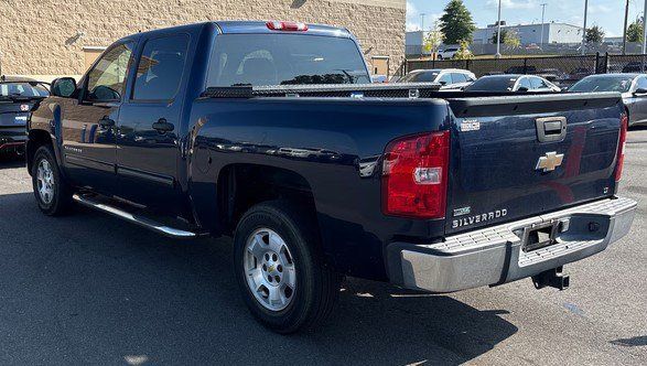 Used 2010 Chevrolet Silverado 1500 LT w/ Power Pack Plus RWD image 2