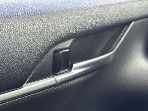 Used 2021 Toyota Camry SE image 25