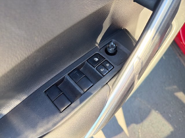 Used 2024 Toyota Corolla Cross XLE AWD/4WD image 13
