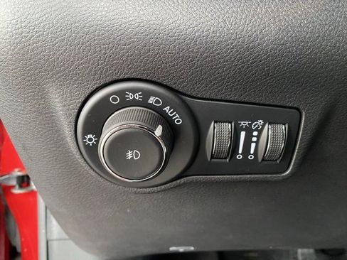 Used 2025 Jeep Compass Latitude w/ Altitude Special Edition image 10