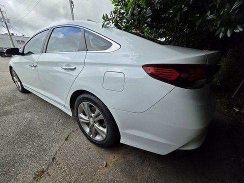 Used 2018 Hyundai Sonata SEL w/ Cargo Package FWD image 3