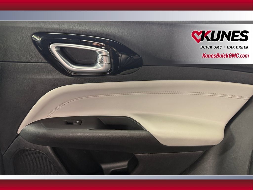 Used 2025 Jeep Compass Limited AWD/4WD image 33