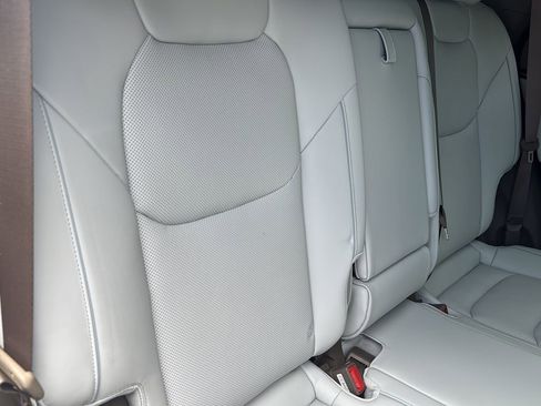 Certified 2026 Genesis GV70 2.5T Advanced AWD/4WD image 37