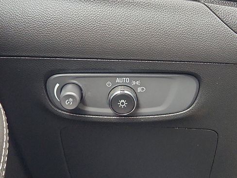 Used 2024 Buick Encore GX Sport Touring image 26