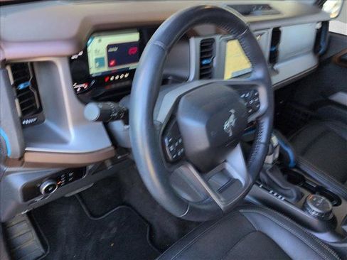 Used 2023 Ford Bronco Outer Banks image 9