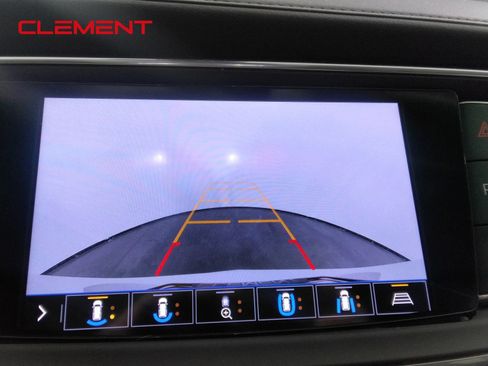Used 2021 Buick Enclave Avenir w/ Avenir Technology Package FWD image 17