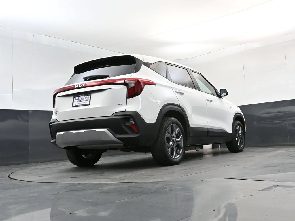 Used 2025 Kia Seltos LX AWD/4WD image 23