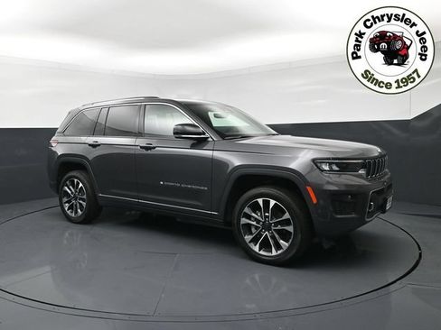Used 2023 Jeep Grand Cherokee Overland AWD/4WD image 1