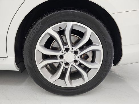Used 2015 Mercedes-Benz C 300 Sedan image 38