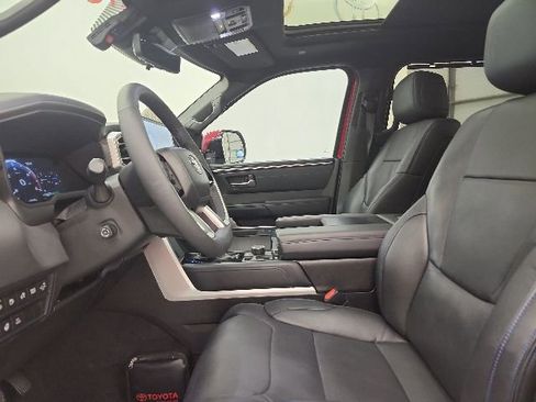 Used 2025 Toyota Tundra Platinum AWD/4WD image 19