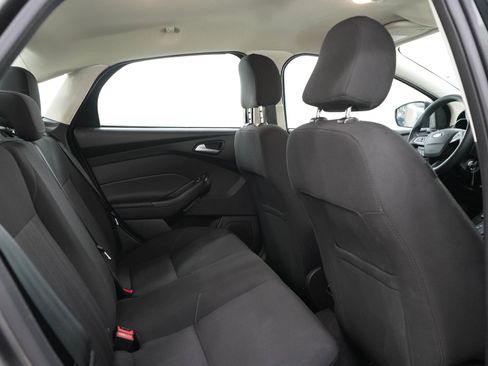 Used 2015 Ford Focus SE FWD image 12