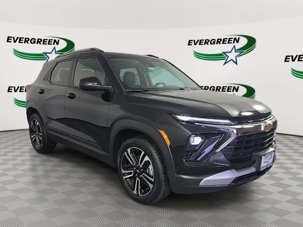 Used 2024 Chevrolet TrailBlazer LT w/ LT Cold Weather Package FWD image 3