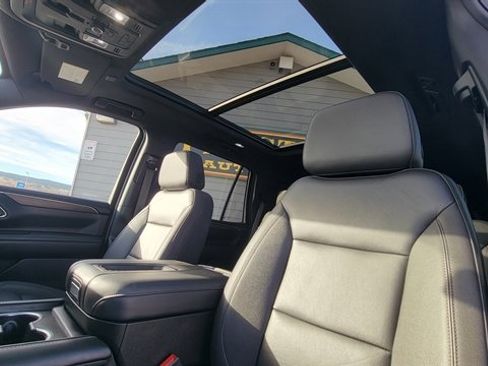 Used 2024 Chevrolet Tahoe Z71 w/ Luxury Package image 21