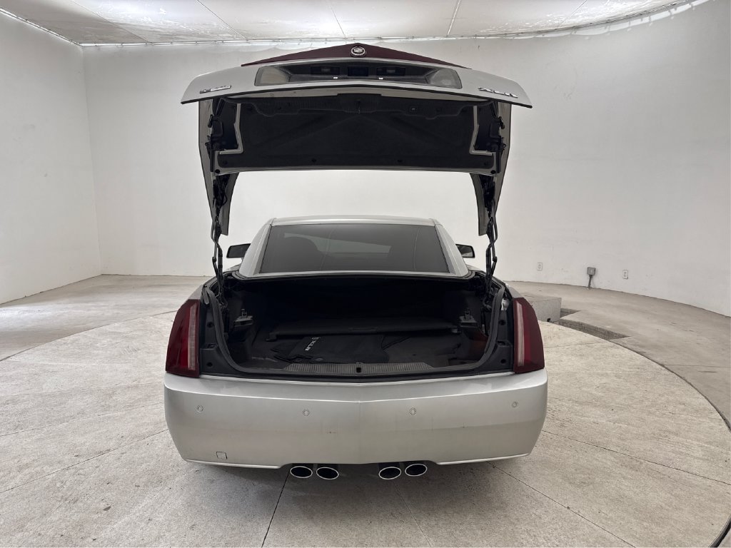 Used 2004 Cadillac XLR RWD image 17