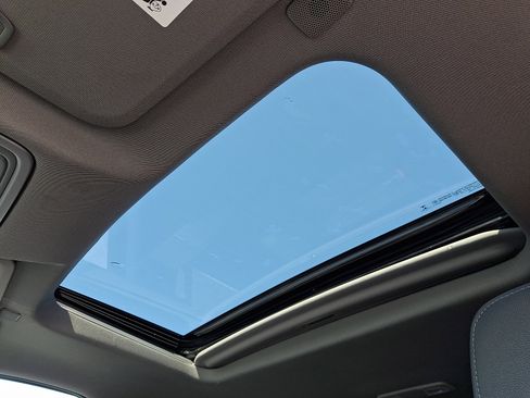 Certified 2022 Chevrolet Silverado 1500 LTZ w/ LTZ Premium Package image 14