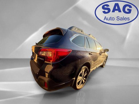 Used 2018 Subaru Outback 2.5i Limited AWD/4WD image 3