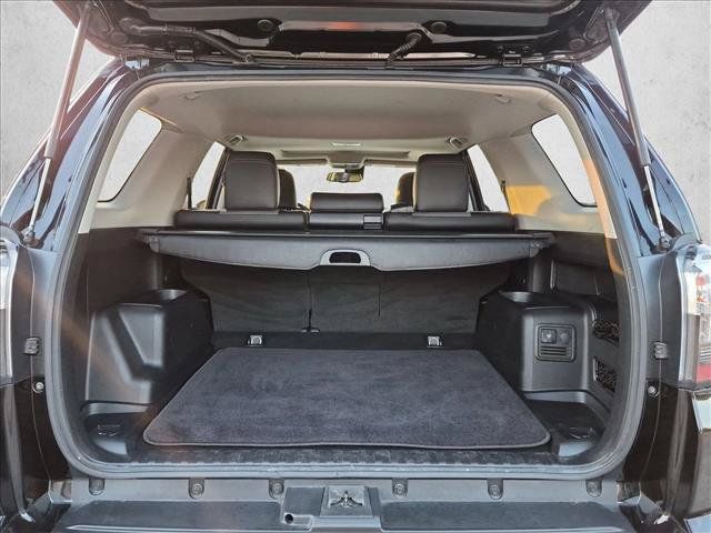 Used 2022 Toyota 4Runner SR5 Premium w/ Moonroof Package RWD image 3