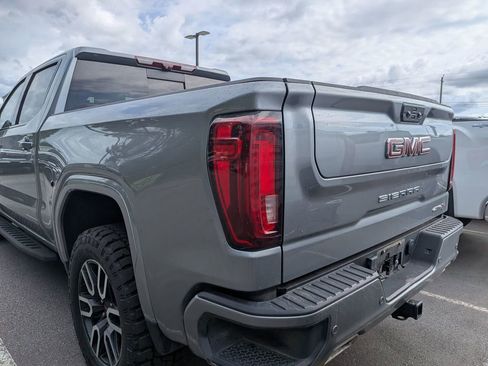 Used 2024 GMC Sierra 1500 AT4 w/ Technology Package AWD/4WD image 7