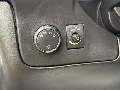 Used 2015 Chevrolet Express 2500 RWD image 26