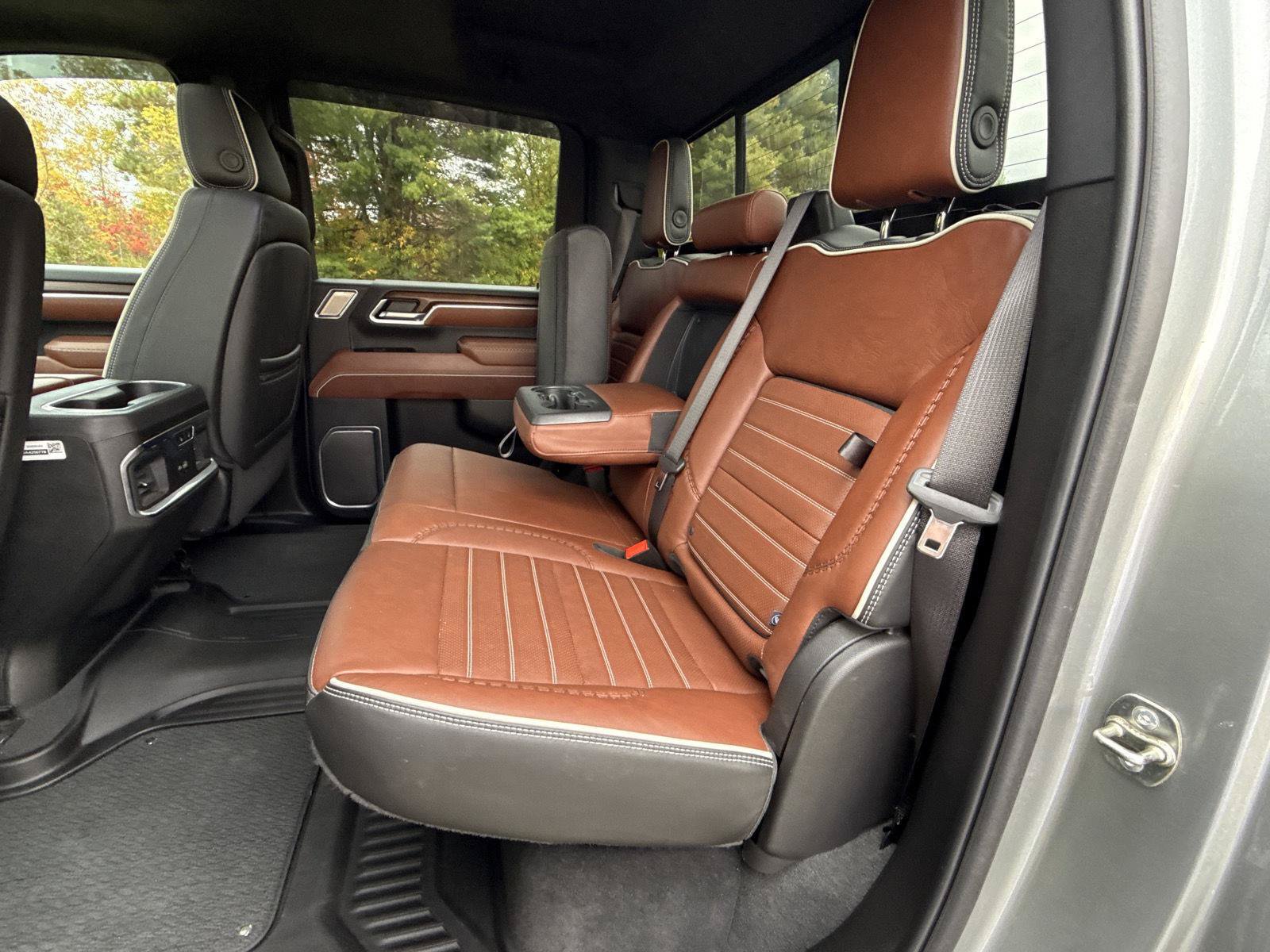 Used 2025 GMC Sierra 3500 Denali Ultimate AWD/4WD image 15
