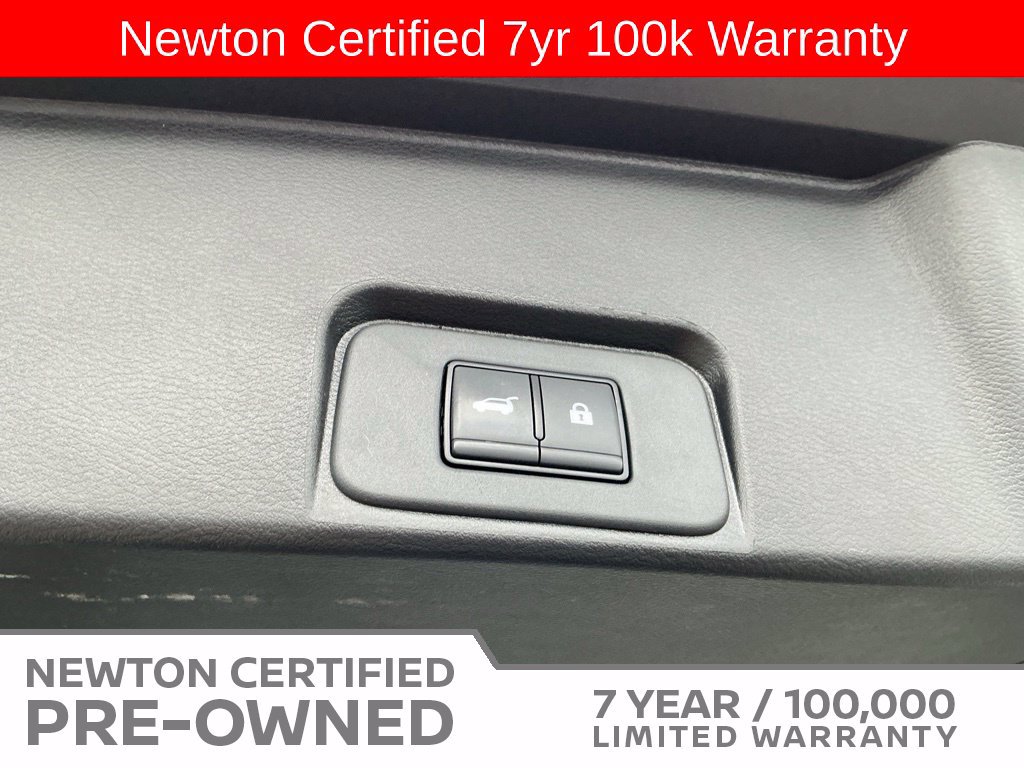 Used 2025 Nissan Rogue SV AWD/4WD image 21