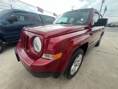 Used 2013 Jeep Patriot Latitude w/ Sun/Sound Group