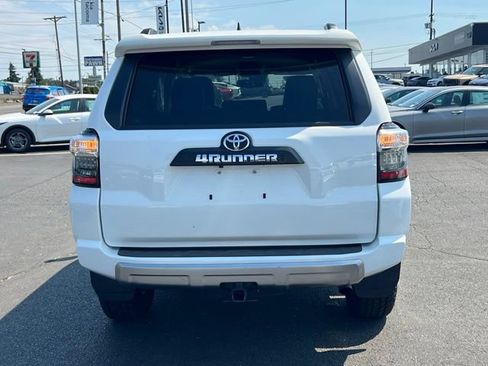 Used 2023 Toyota 4Runner TRD Off-Road Premium AWD/4WD image 6