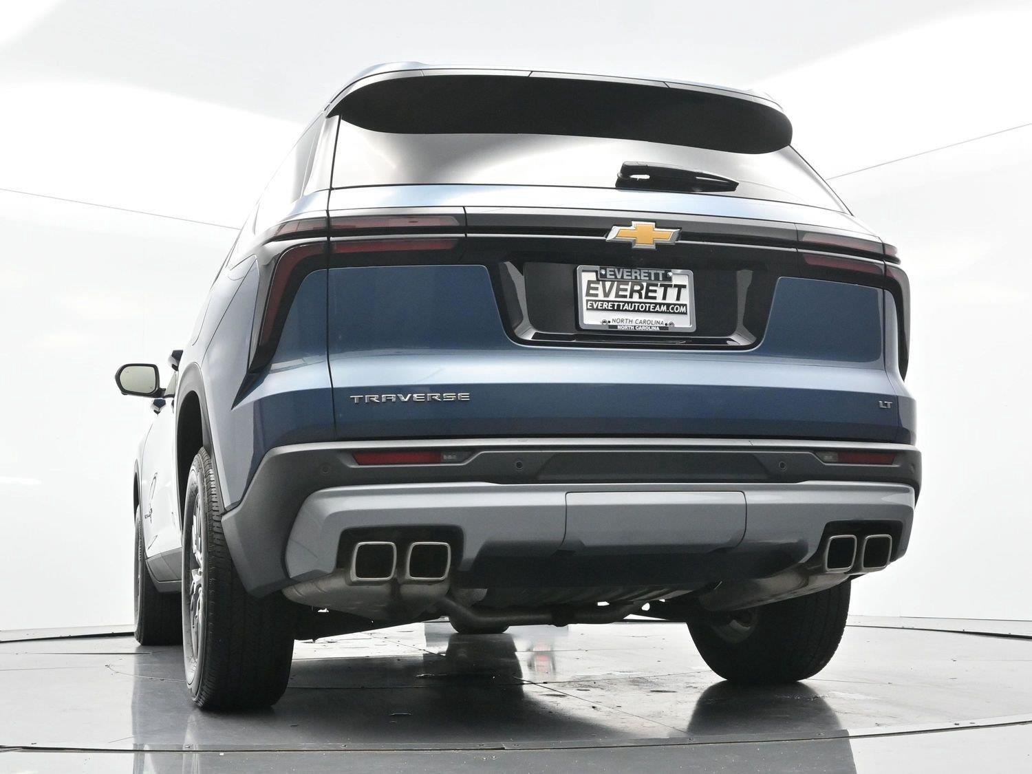 Used 2024 Chevrolet Traverse LT w/ LPO, Floor Liner Package FWD image 45