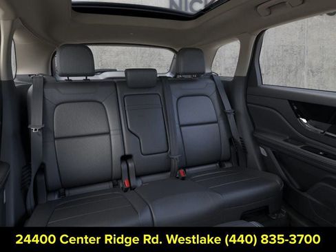 New 2026 Lincoln Corsair Premiere image 11