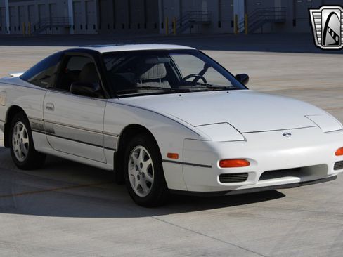 Used 1991 Nissan 240SX Hatchback image 4
