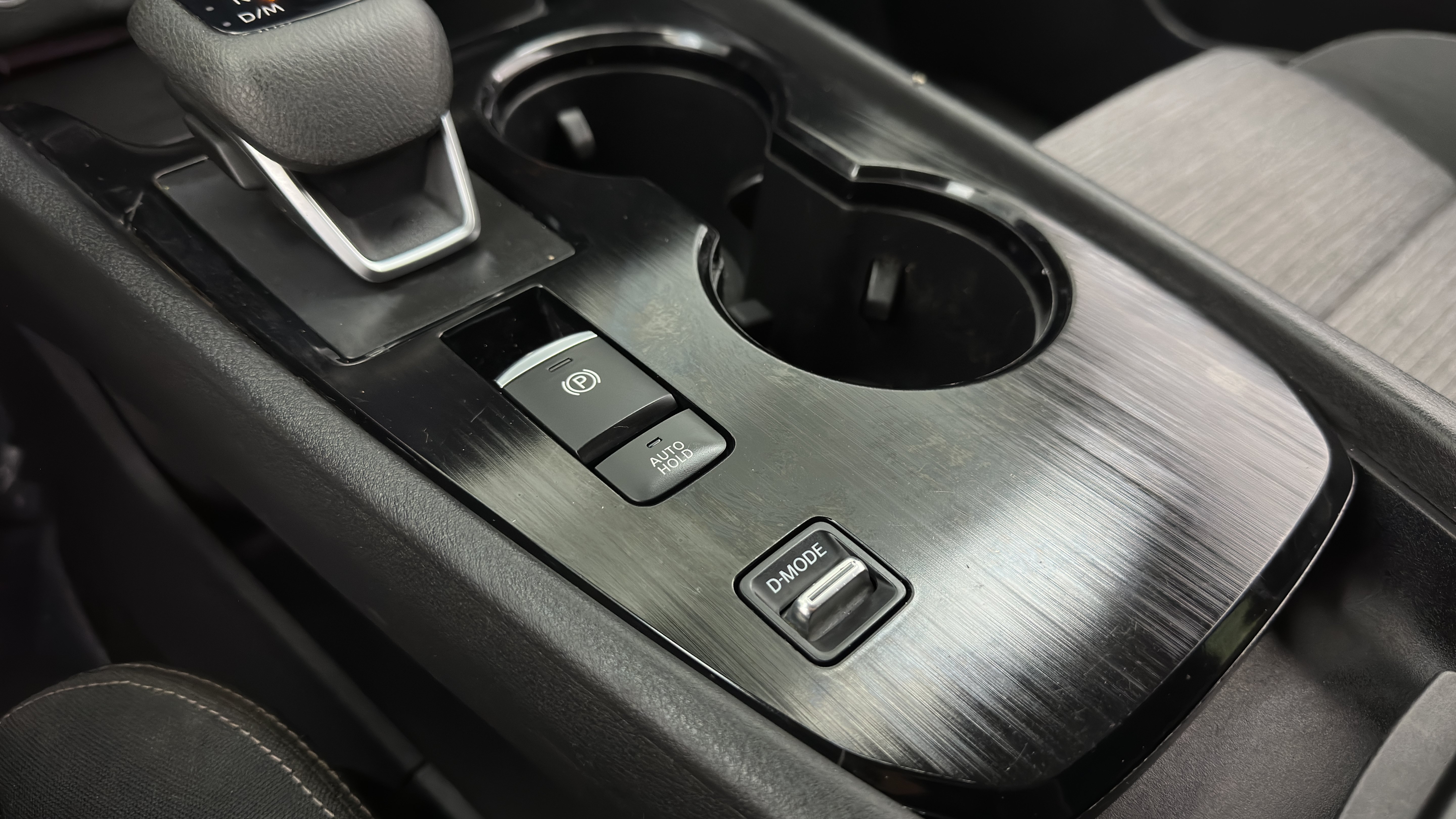 Used 2023 Nissan Rogue SV FWD image 15