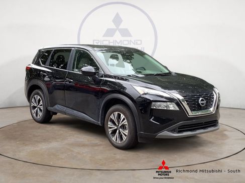 Used 2023 Nissan Rogue SV FWD image 1
