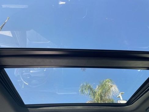 Used 2024 Ford Expedition Limited image 21