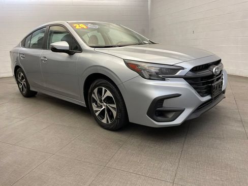 Used 2024 Subaru Legacy Premium AWD/4WD image 3