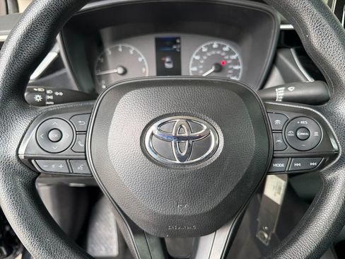 Used 2024 Toyota Corolla LE FWD image 21