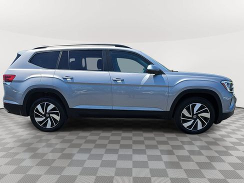 Used 2024 Volkswagen Atlas SE FWD image 4