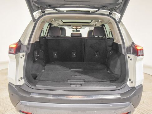 Used 2023 Nissan Rogue SL w/ SL Premium Package image 14