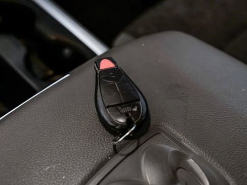 Used 2018 RAM 1500 Lone Star image 63