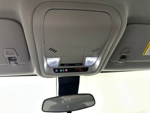 Used 2023 Chevrolet Equinox LS image 24