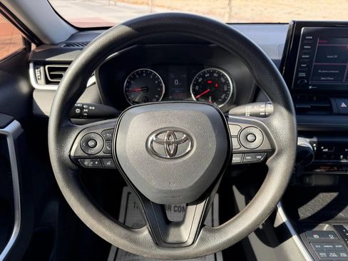 Used 2022 Toyota RAV4 LE AWD/4WD image 23